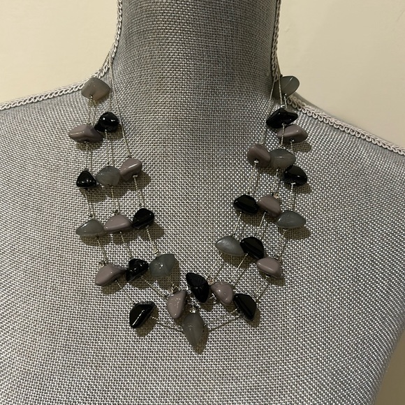 3 strand rock/Olsen necklace - Picture 1 of 5